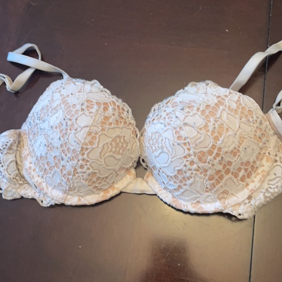 Victoria’s Secret Bras - Picture 4 of 5